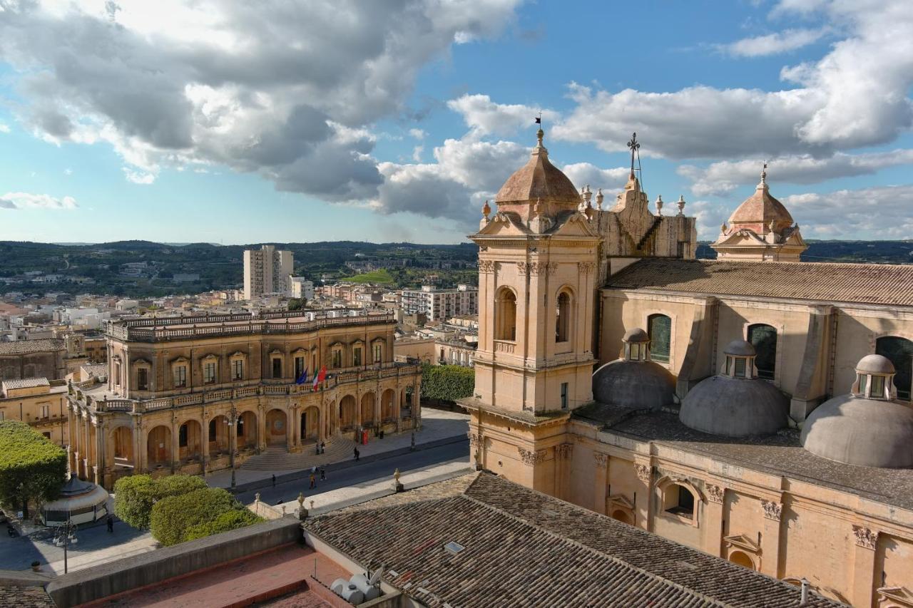 Hotel Palazzo Trigona Dependance Noto Exterior foto