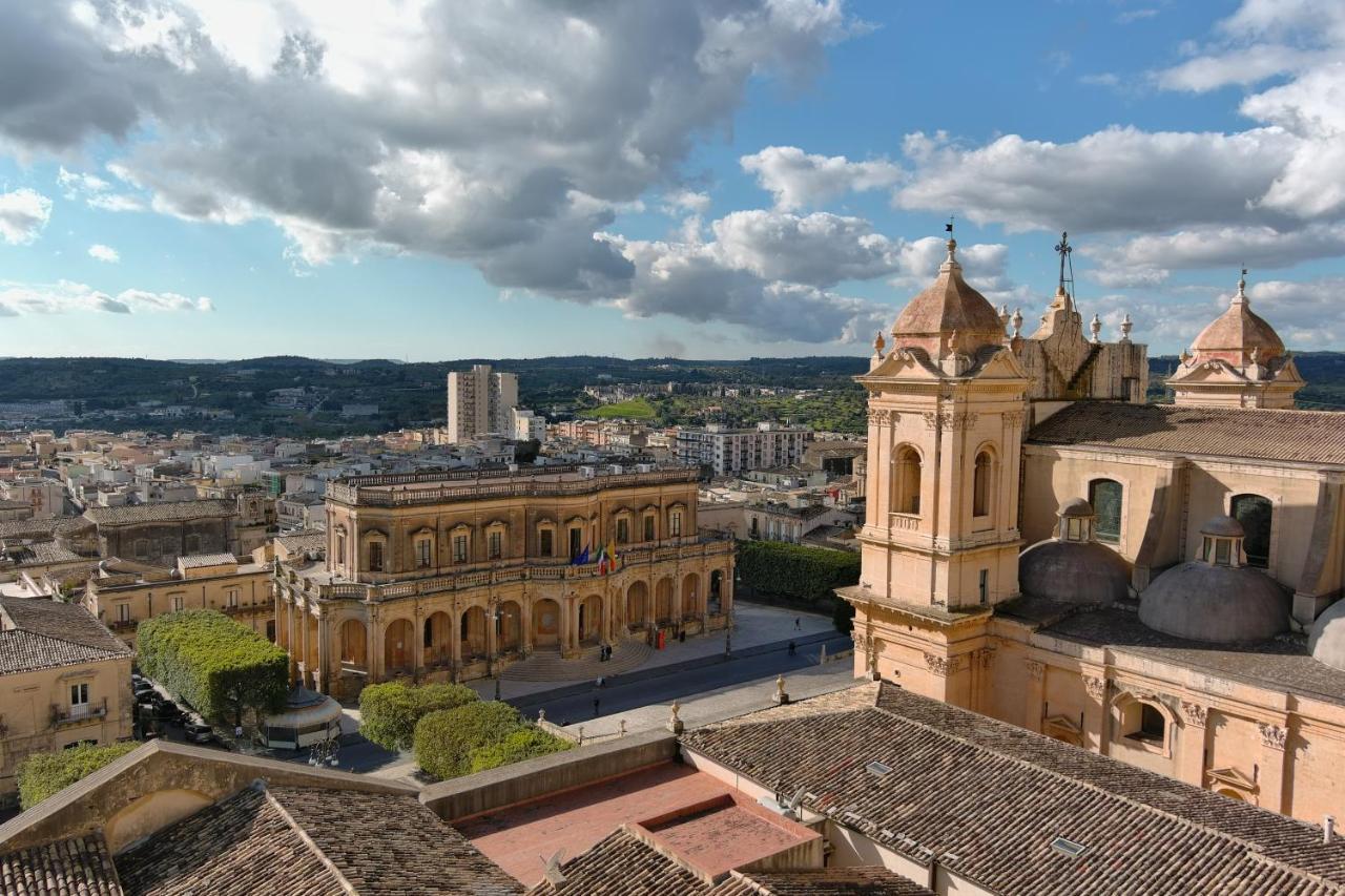 Hotel Palazzo Trigona Dependance Noto Exterior foto
