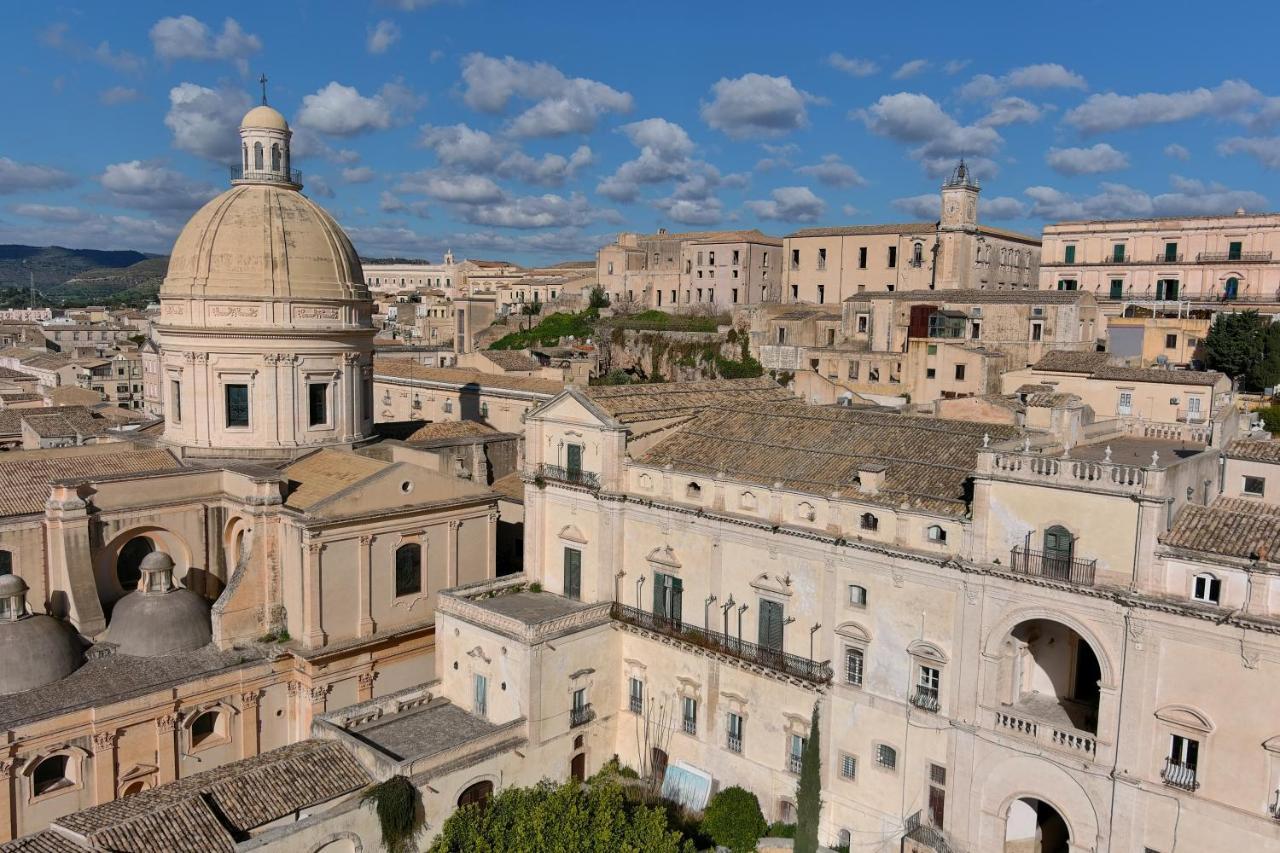 Hotel Palazzo Trigona Dependance Noto Exterior foto