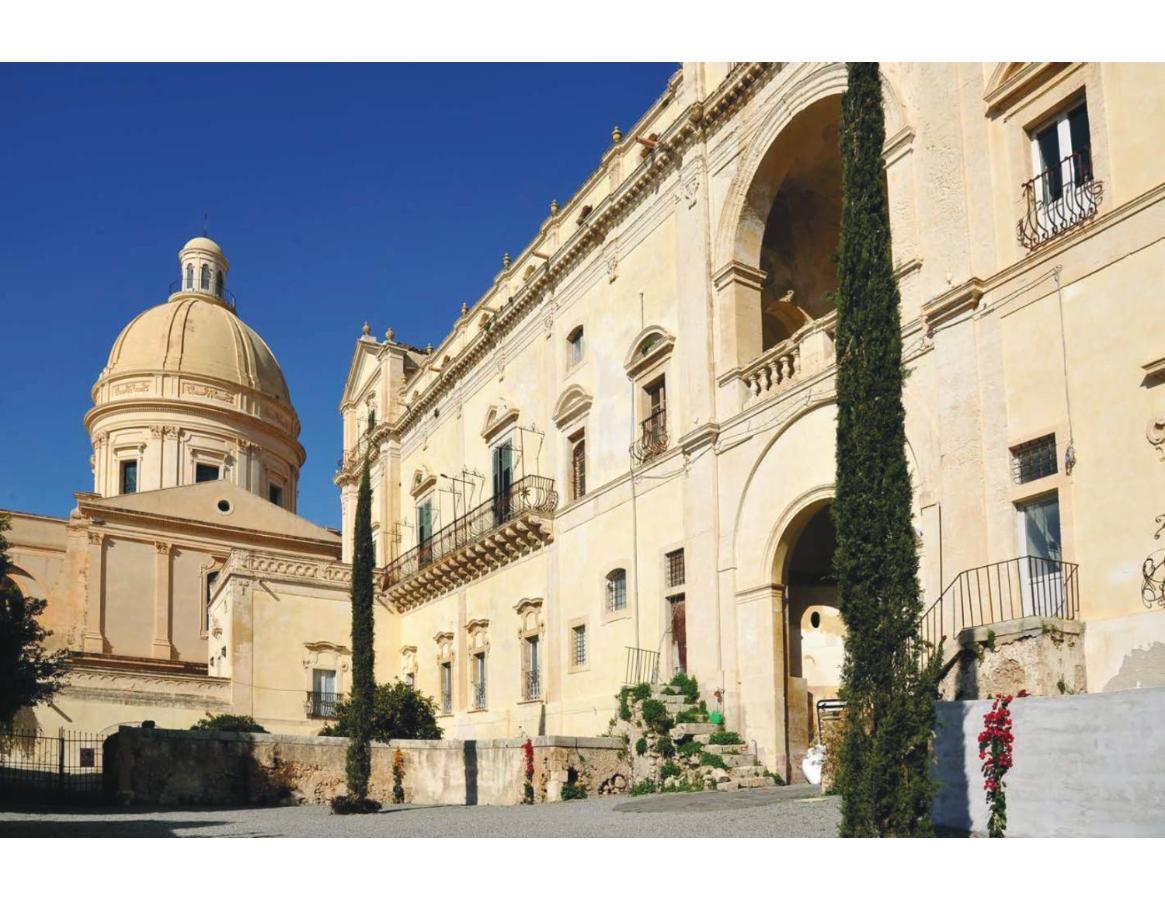 Hotel Palazzo Trigona Dependance Noto Exterior foto
